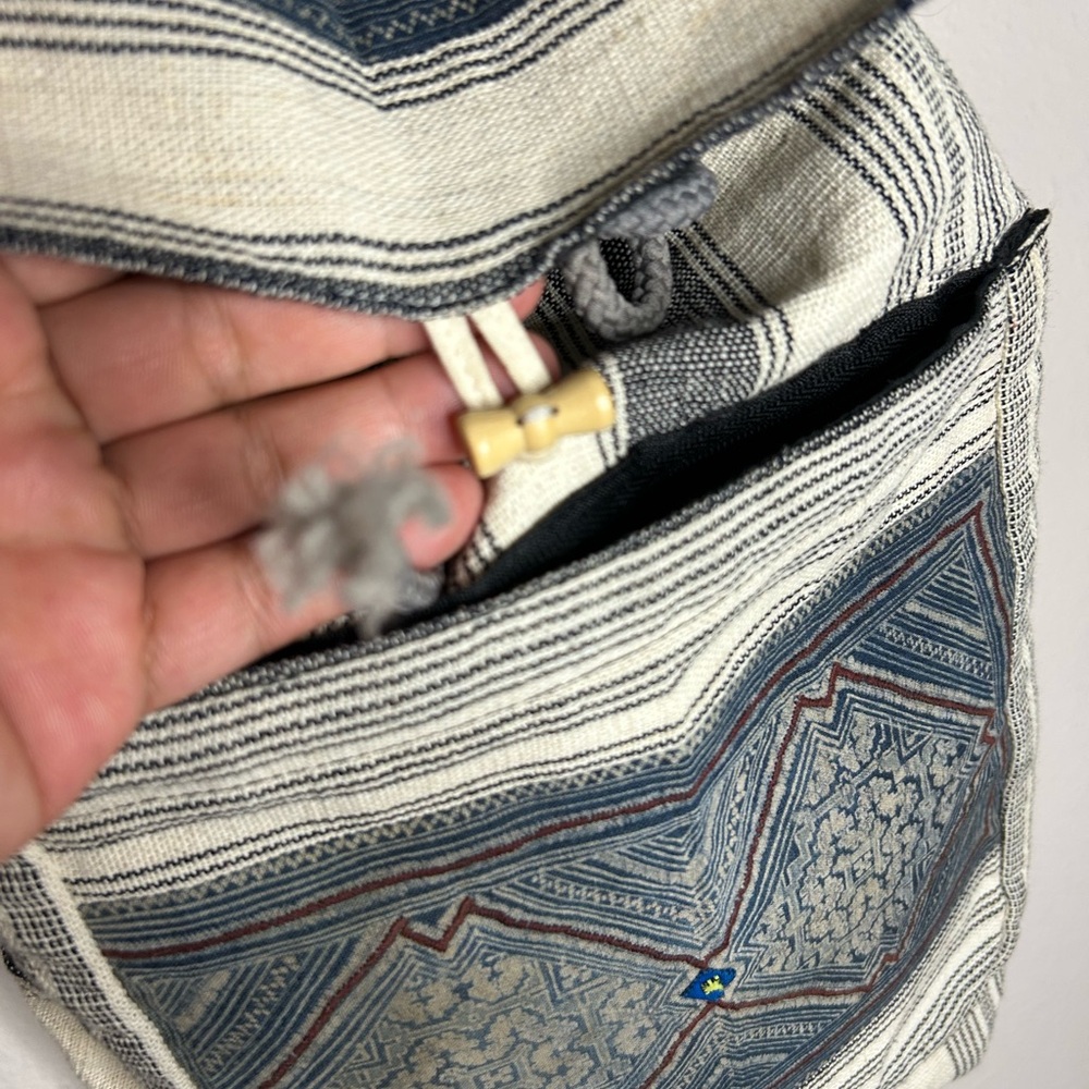 cloth Striped Backpack with Geometric Pattern - Picture 5 of 12